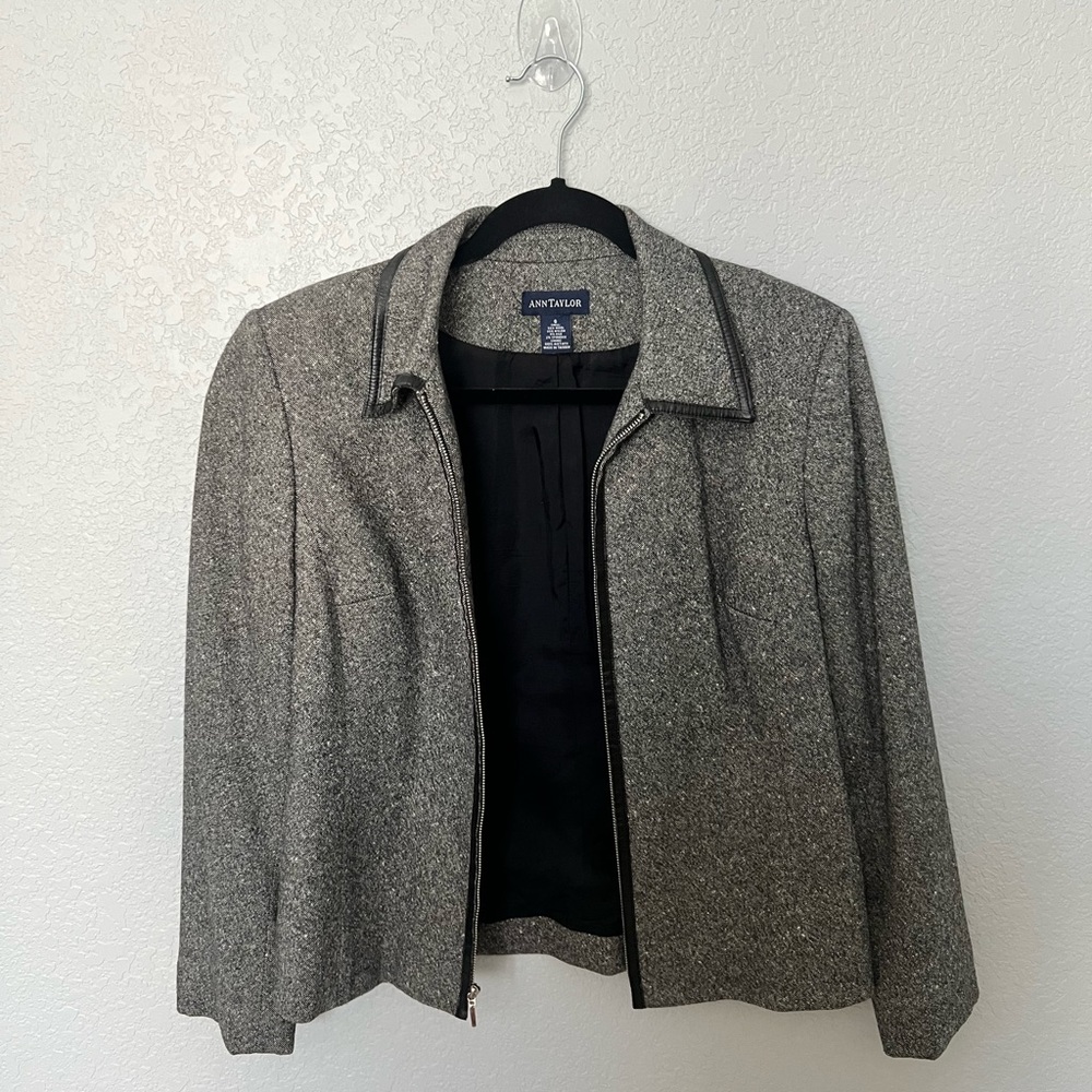 Ann Taylor blazer / suit jacket